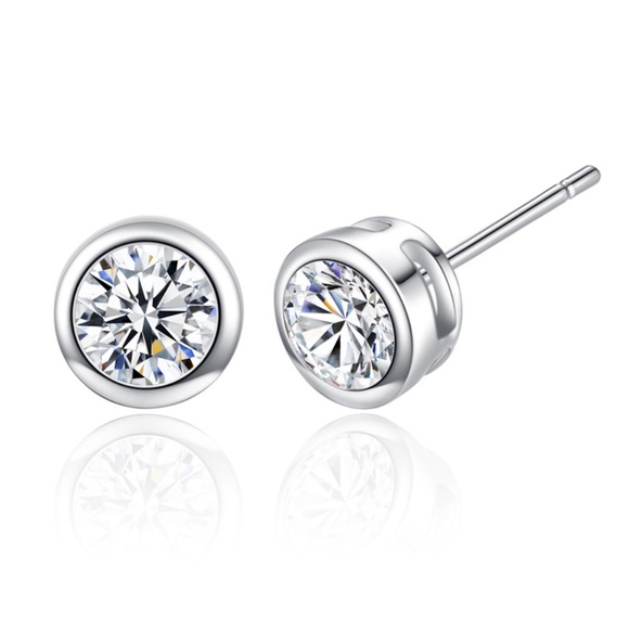 **ADALGISA* Silver x Zircon Fashion Stud Earrings - Picture 1 of 3